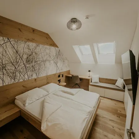 Cozy Corner בובק