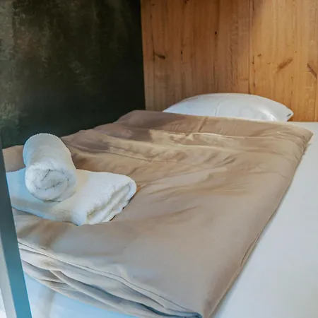 Cozy Corner * בובק